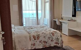 Terrazza San Vettore Camere Con Colazione, Relax In Collina Con Vista Sui Vigneti Docg Asolo